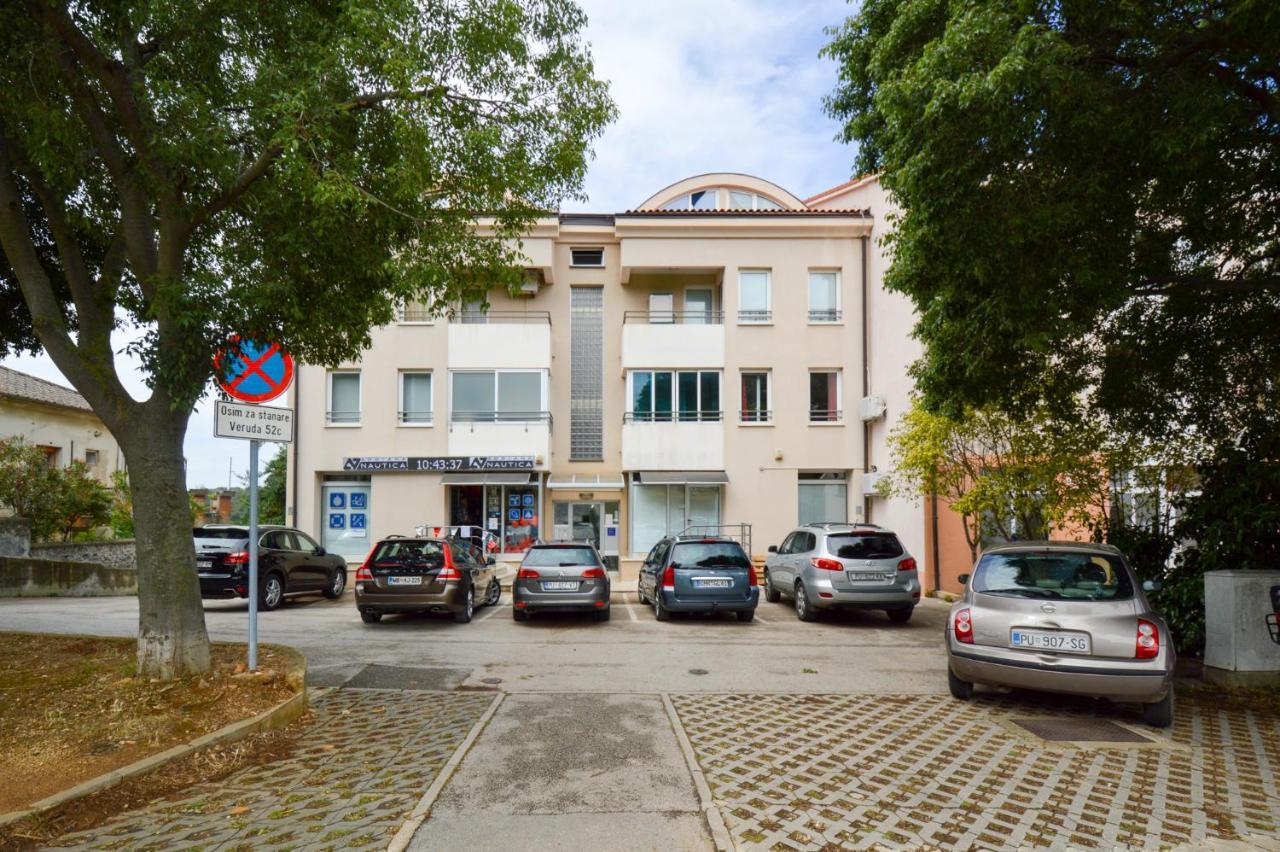 Ferienwohnung Lungo Mare Pula Exterior foto