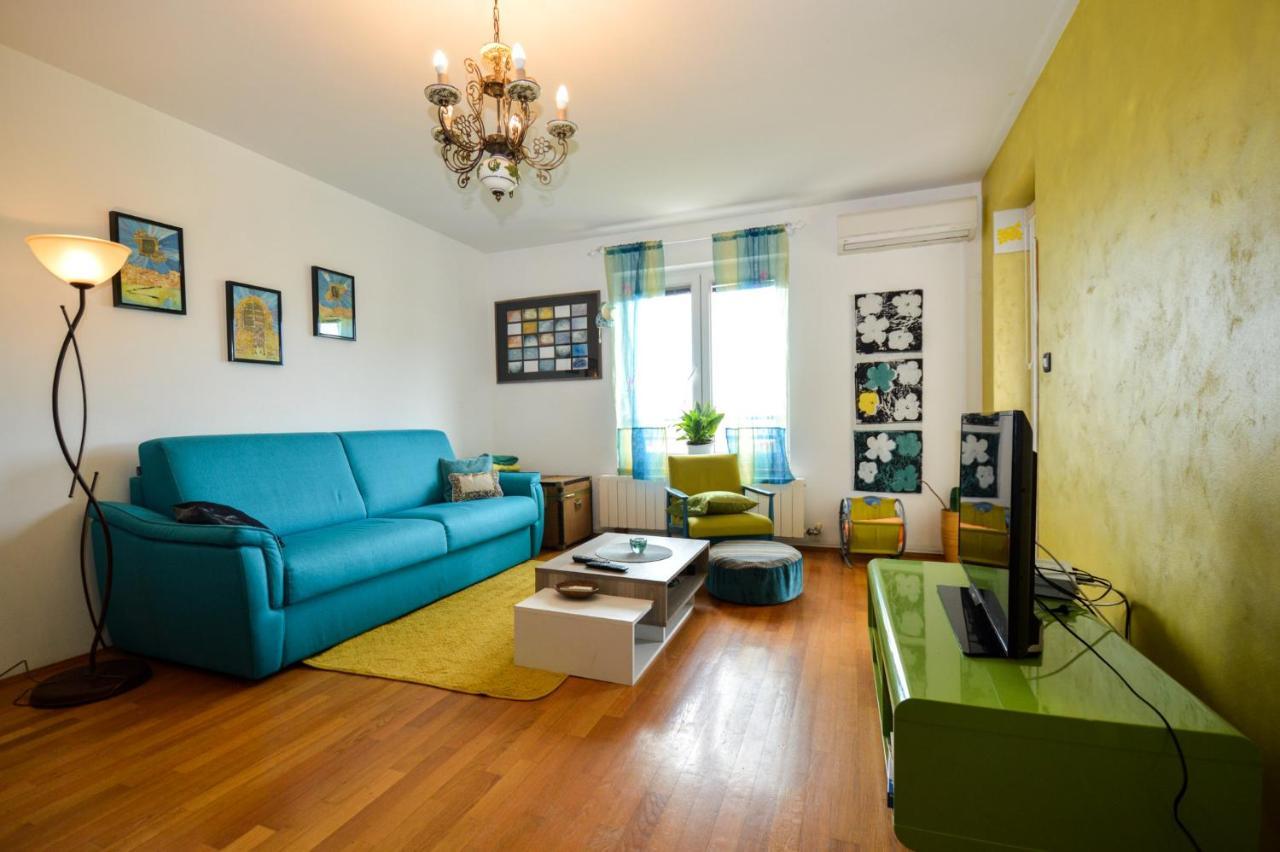 Ferienwohnung Lungo Mare Pula Exterior foto