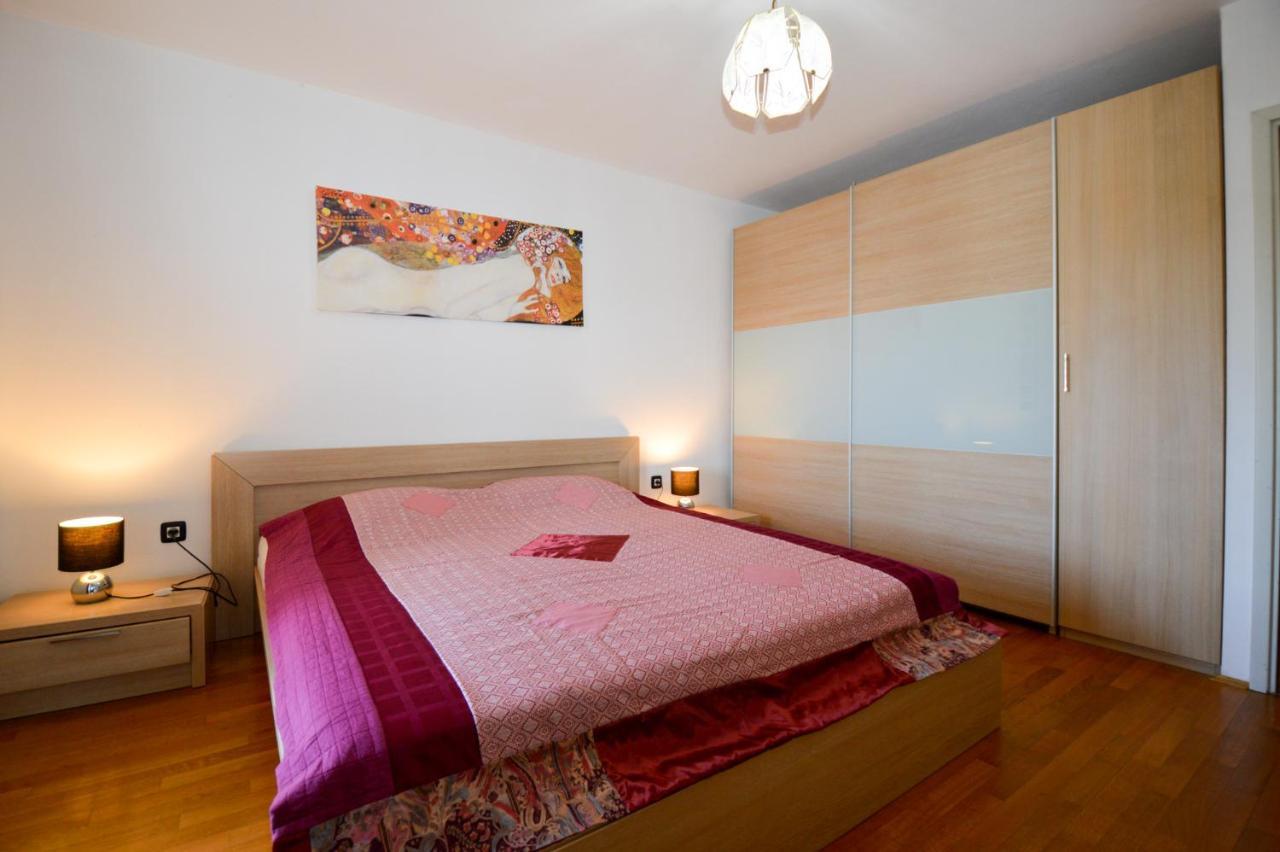 Ferienwohnung Lungo Mare Pula Exterior foto